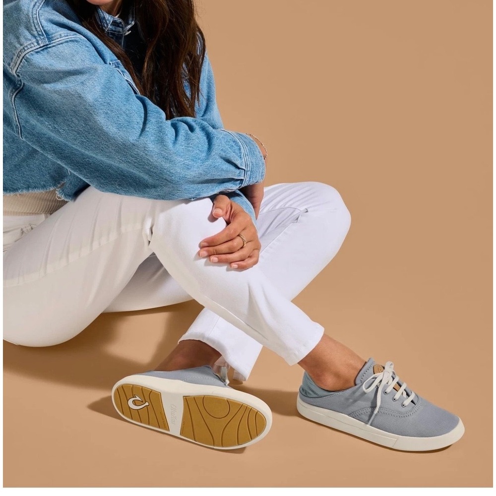 OluKai Kohu Mist Grey Canvas Sneakers Womens 9.5 Low Top Shoes 20516-DWDW NEW